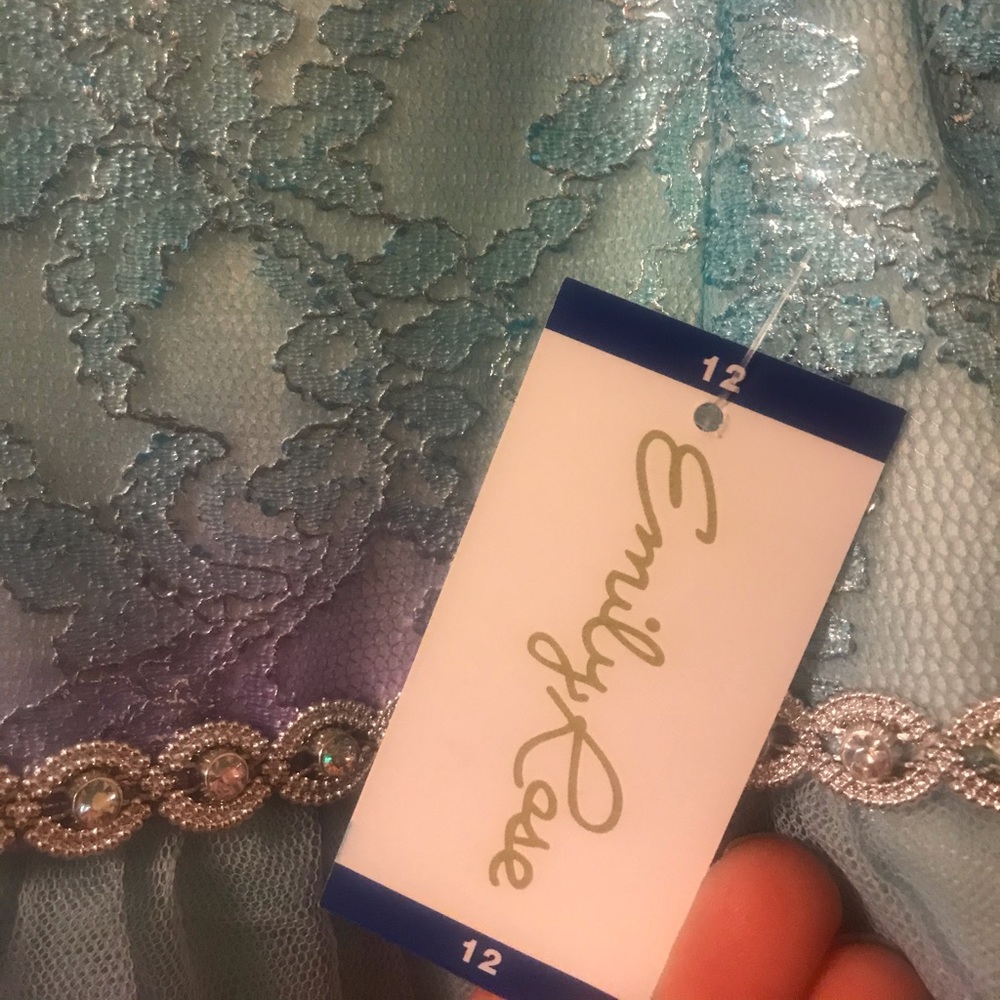 Dress - Picture 2 of 3